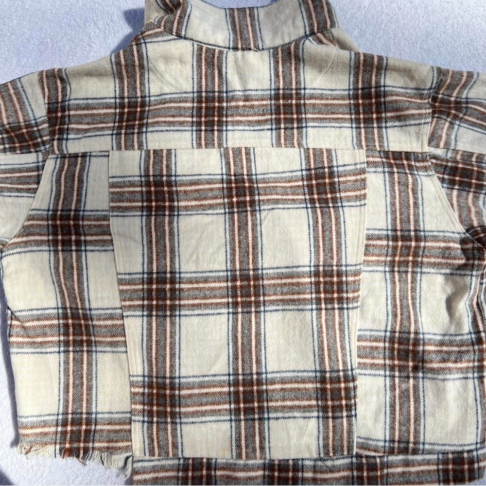 Altr'd State Cream and Brown Plaid Cropped Flannel Jacket with Frayed Hem - Picture 5 of 6